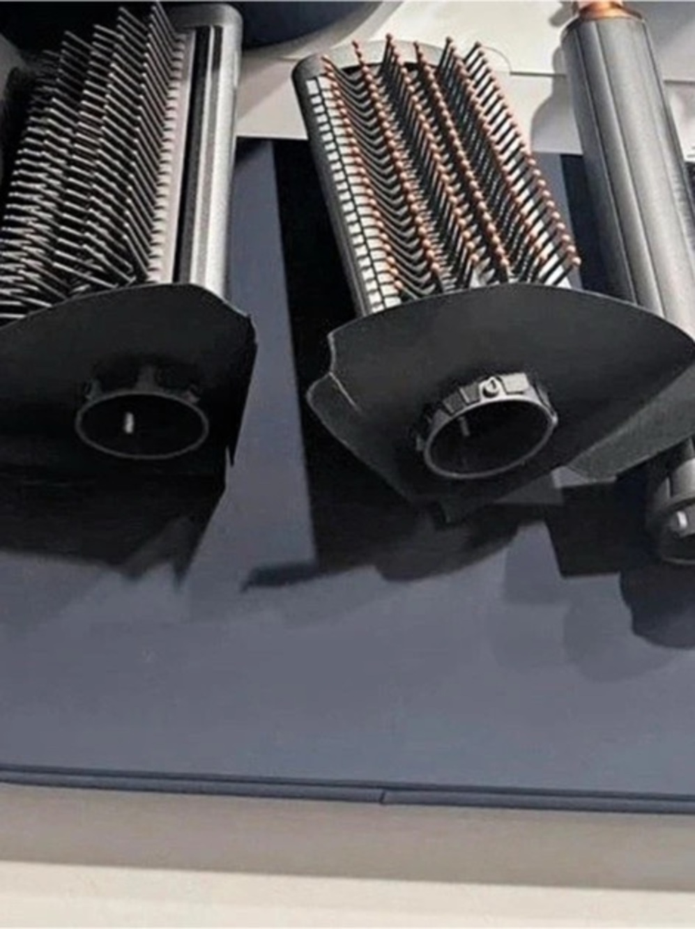 Dyson Airwrap 5 attachments + storage case